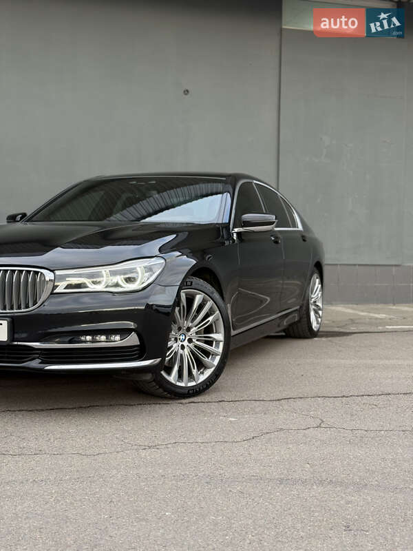 Седан BMW 7 Series 2017 в Львові