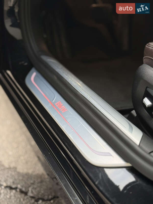 Седан BMW 7 Series 2017 в Львові