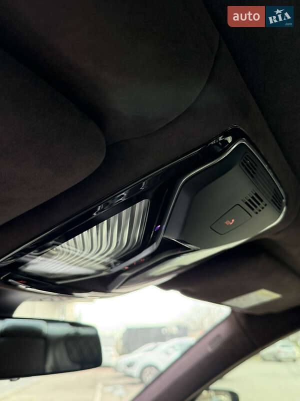 Седан BMW 7 Series 2017 в Львові