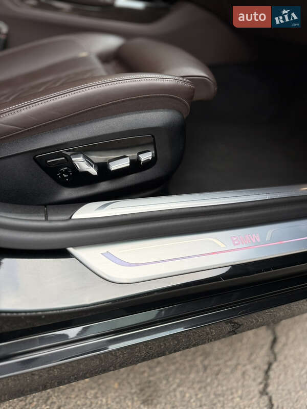 Седан BMW 7 Series 2017 в Львові