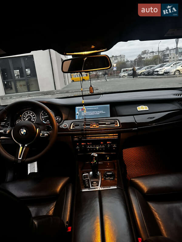 Седан BMW 7 Series 2010 в Калуше