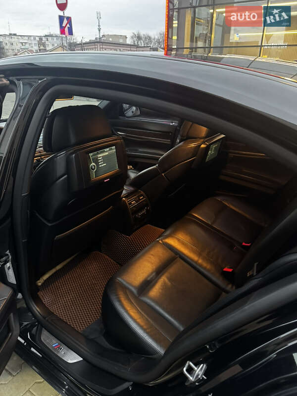 Седан BMW 7 Series 2010 в Калуше