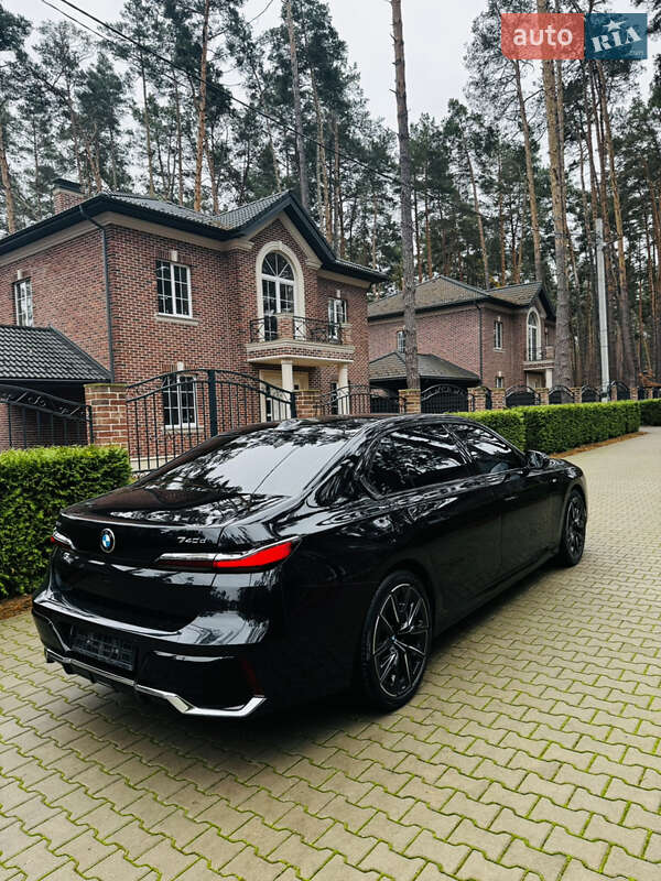 Седан BMW 7 Series 2023 в Киеве фото 7 Седан BMW 7 Series 2023 в Киеве