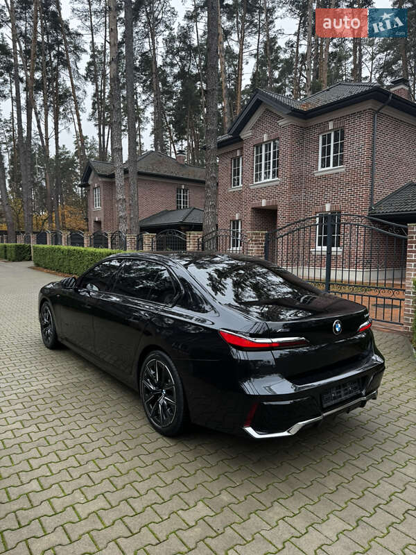 Седан BMW 7 Series 2023 в Киеве фото 10 Седан BMW 7 Series 2023 в Киеве