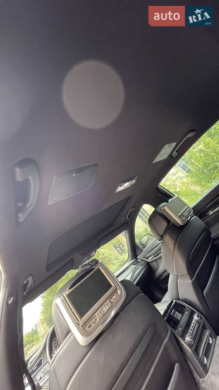 Седан BMW 7 Series 2010 в Львове