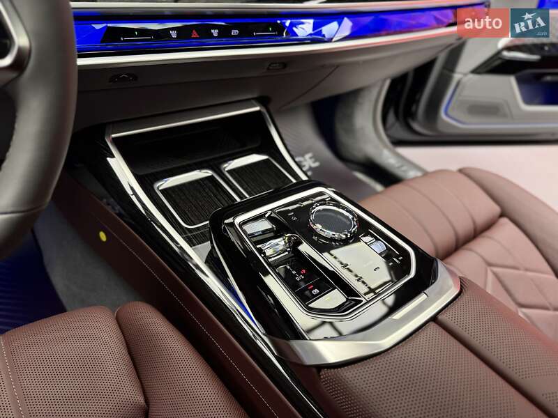 Седан BMW 7 Series 2024 в Киеве фото 46 Седан BMW 7 Series 2024 в Киеве