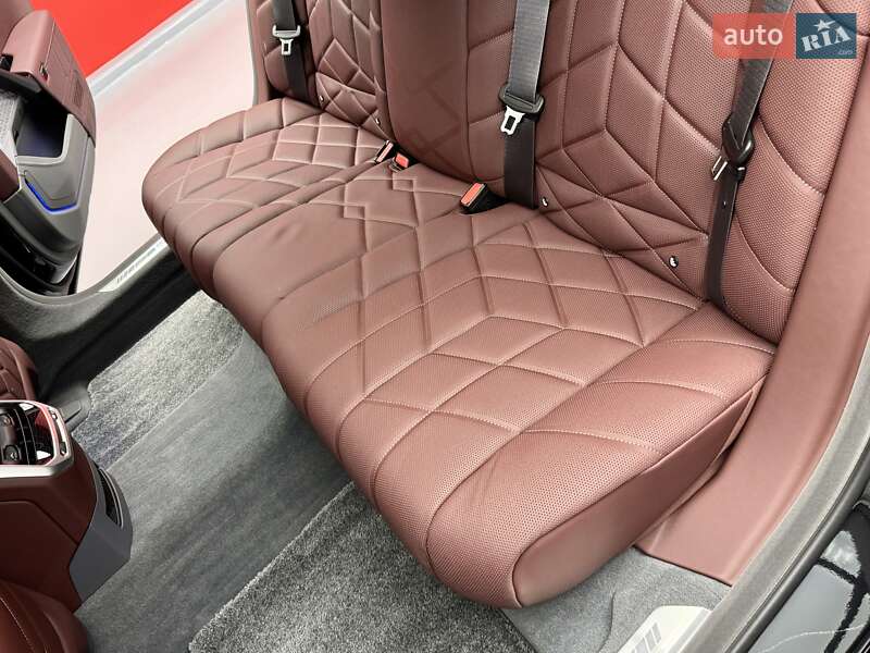 Седан BMW 7 Series 2024 в Киеве фото 51 Седан BMW 7 Series 2024 в Киеве