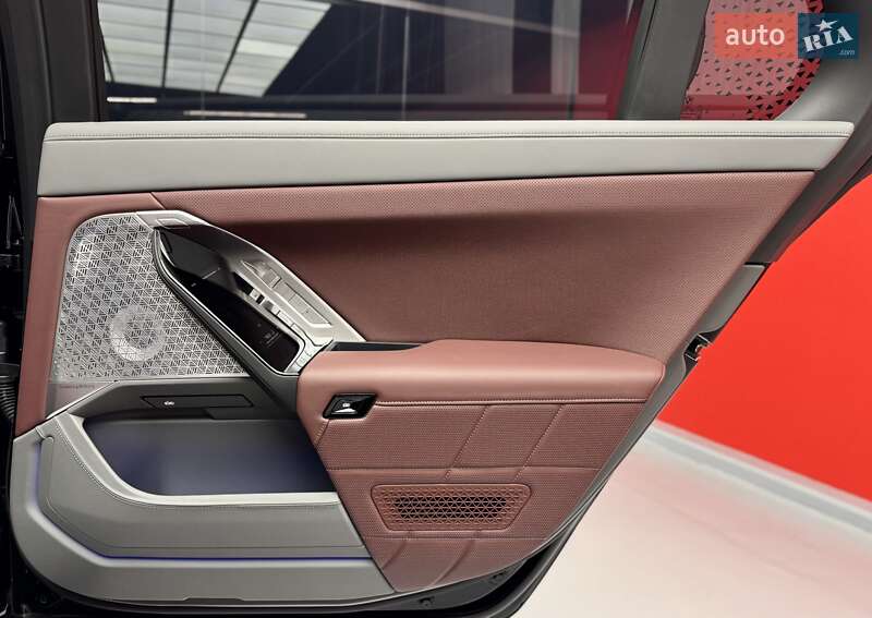 Седан BMW 7 Series 2024 в Киеве фото 56 Седан BMW 7 Series 2024 в Киеве