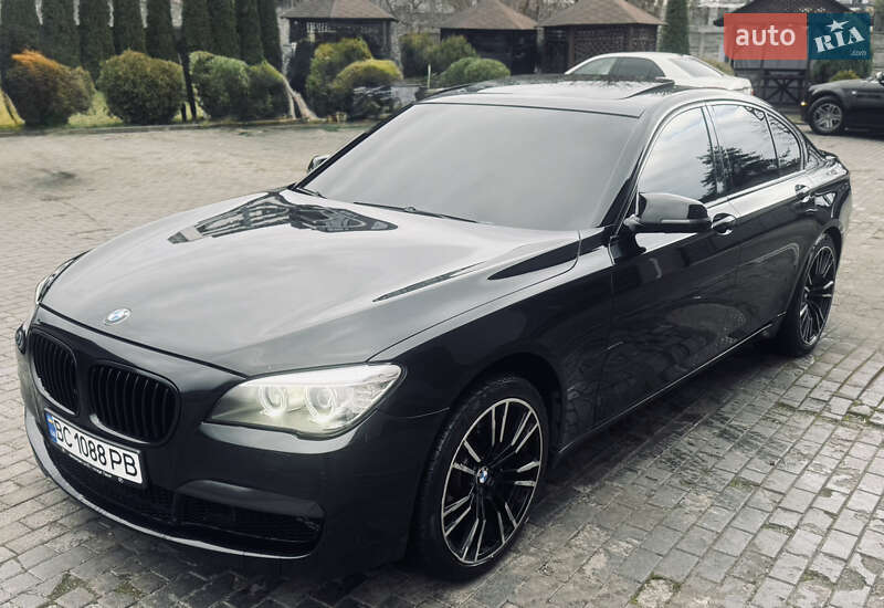 Седан BMW 7 Series 2012 в Львове