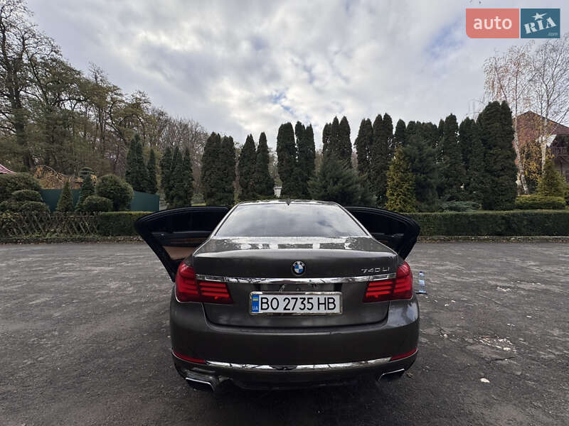 Седан BMW 7 Series 2013 в Тернополе