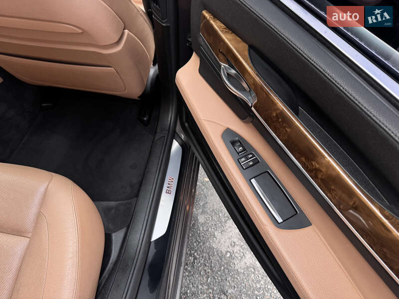 Седан BMW 7 Series 2013 в Тернополе