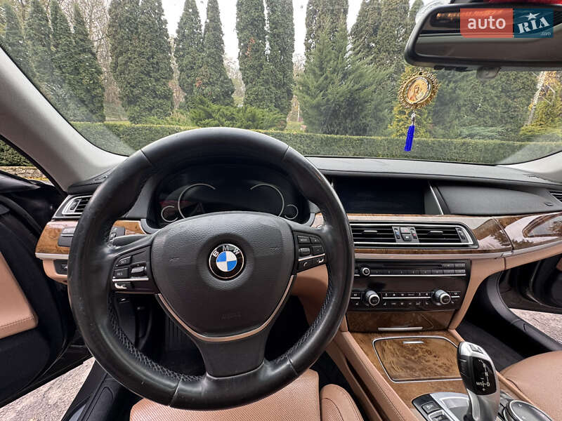 Седан BMW 7 Series 2013 в Тернополе