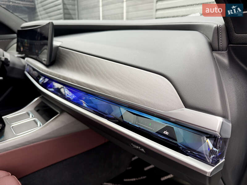 Седан BMW 7 Series 2023 в Киеве