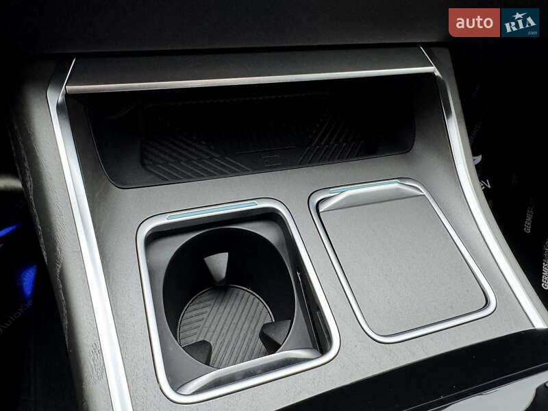 Седан BMW 7 Series 2023 в Киеве