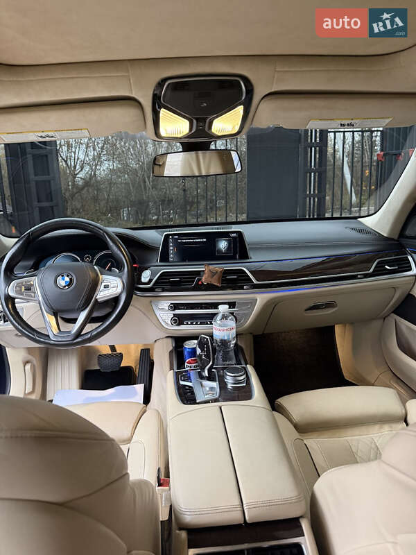 Седан BMW 7 Series 2016 в Киеве фото 23 Седан BMW 7 Series 2016 в Киеве