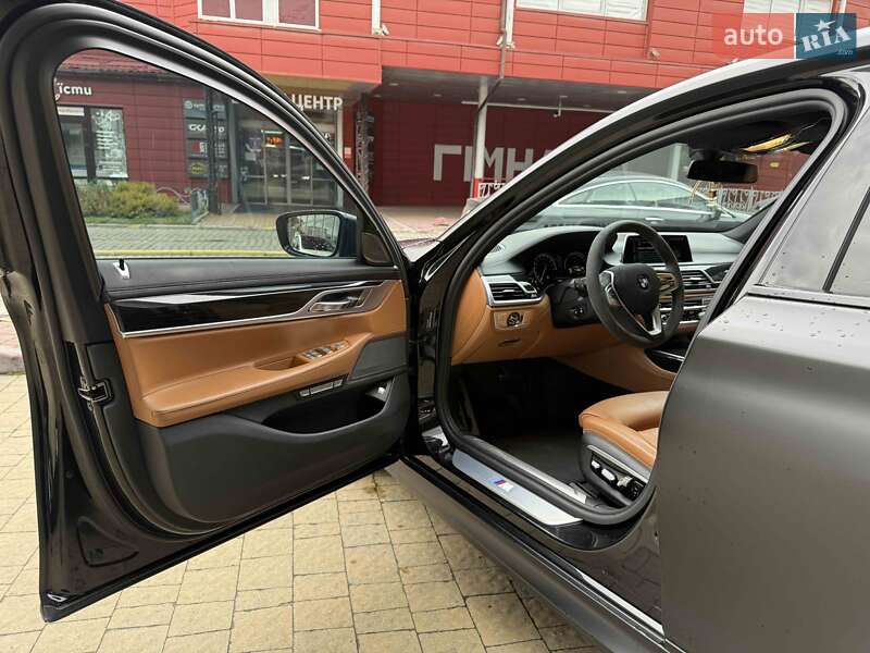 Седан BMW 7 Series 2016 в Львове