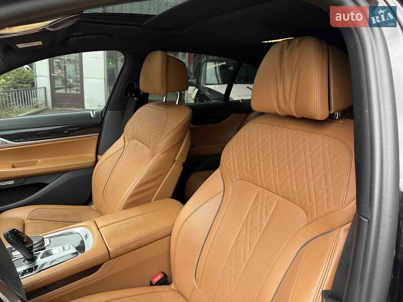 Седан BMW 7 Series 2016 в Львове