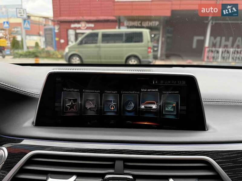 Седан BMW 7 Series 2016 в Львове