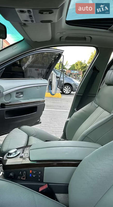 Седан BMW 7 Series 2002 в Черновцах