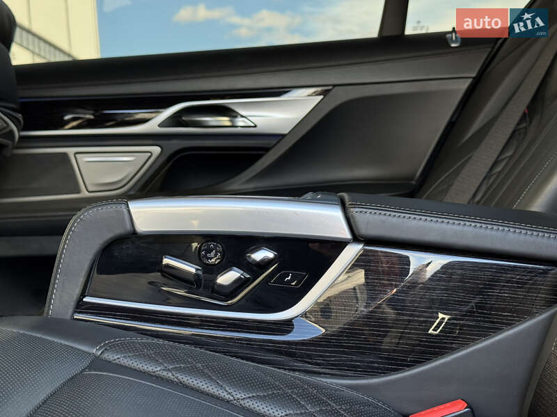 Седан BMW 7 Series 2019 в Ивано-Франковске