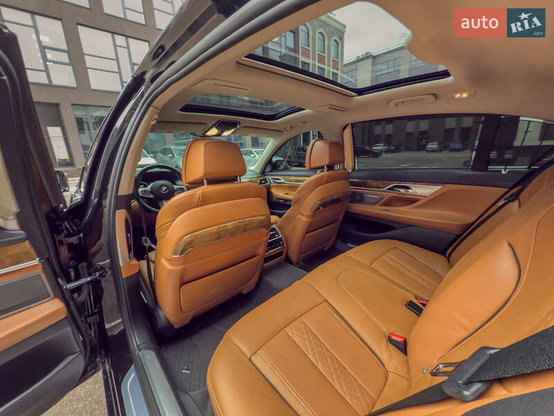 Седан BMW 7 Series 2015 в Киеве фото 53 Седан BMW 7 Series 2015 в Киеве