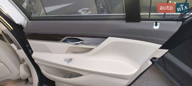 Седан BMW 7 Series 2016 в Киеве