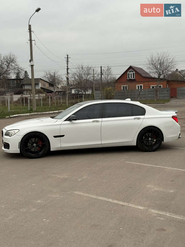 Седан BMW 7 Series 2013 в Прилуках
