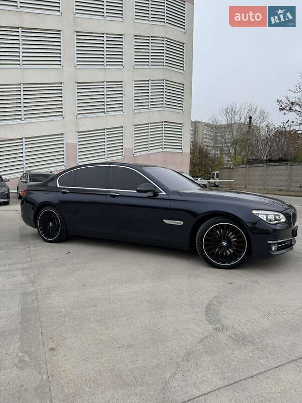 Седан BMW 7 Series 2013 в Одессе