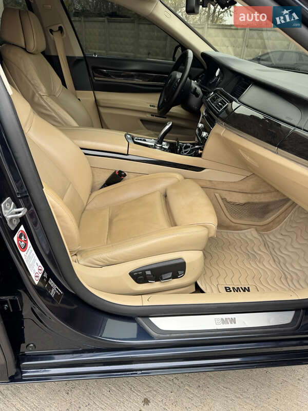 Седан BMW 7 Series 2013 в Одессе