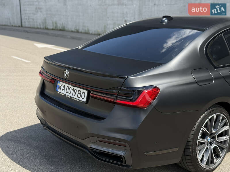 Седан BMW 7 Series 2020 в Киеве