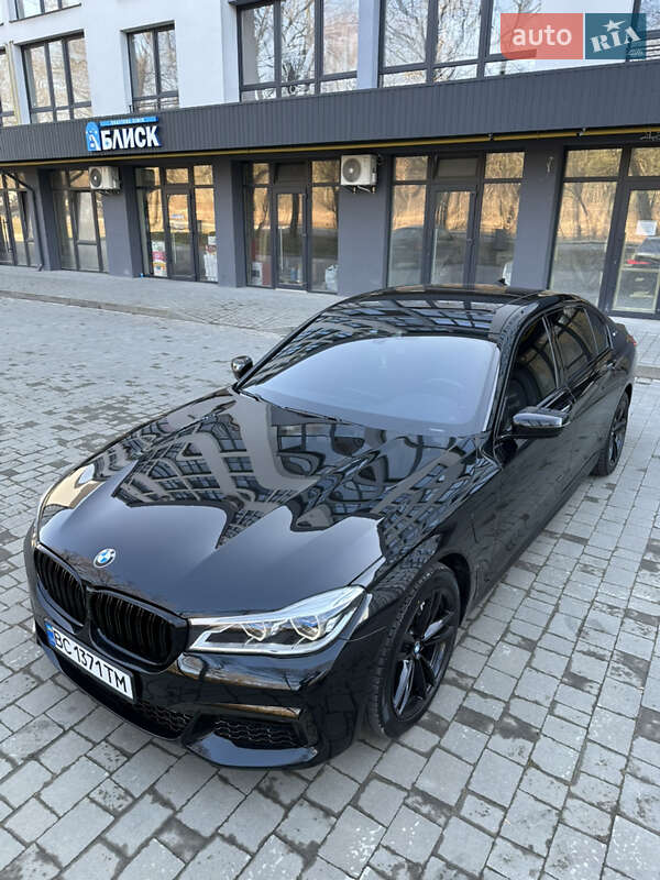 Седан BMW 7 Series 2018 в Новояворовске