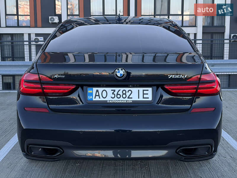 Седан BMW 7 Series 2017 в Ужгороде