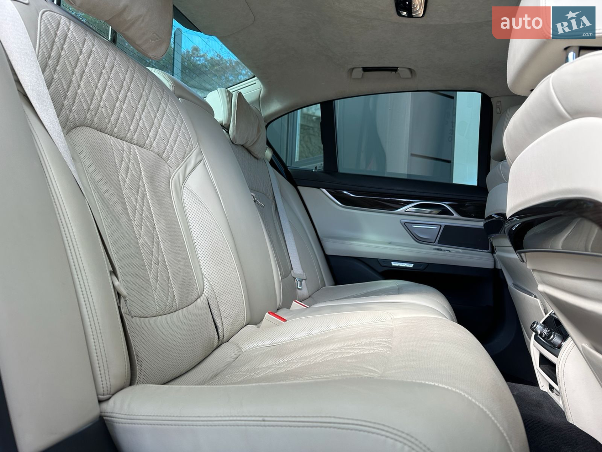 2016 BMW 7er - мініатюра 14