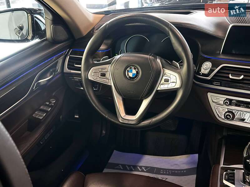 Седан BMW 7 Series 2016 в Львове