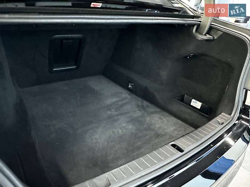 Седан BMW 7 Series 2016 в Львове
