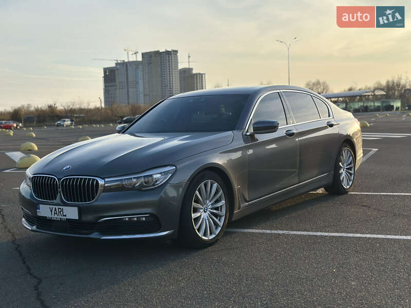 Седан BMW 7 Series 2016 в Киеве