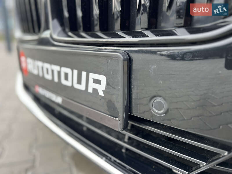 Седан BMW 7 Series 2019 в Чернівцях фото 12 Седан BMW 7 Series 2019 в Чернівцях