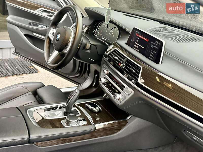 Седан BMW 7 Series 2018 в Киеве фото 57 Седан BMW 7 Series 2018 в Киеве