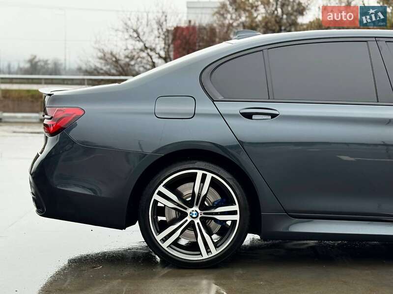 Седан BMW 7 Series 2016 в Киеве