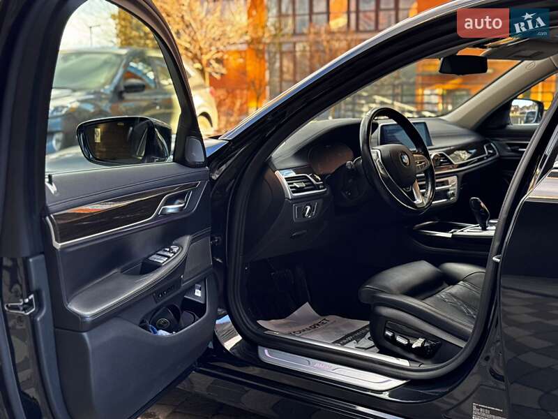 Седан BMW 7 Series 2019 в Ивано-Франковске