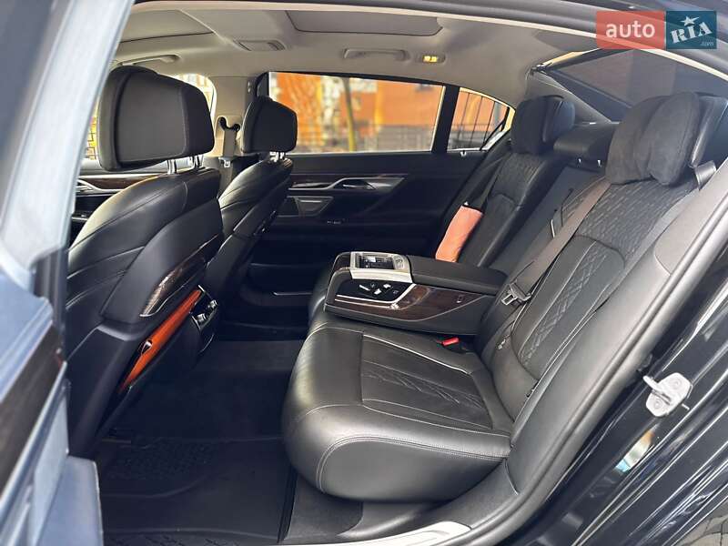 Седан BMW 7 Series 2019 в Ивано-Франковске
