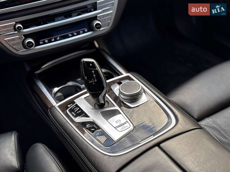 Седан BMW 7 Series 2019 в Ивано-Франковске