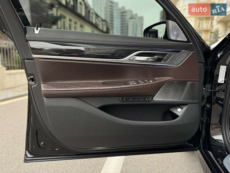 Седан BMW 7 Series 2022 в Киеве