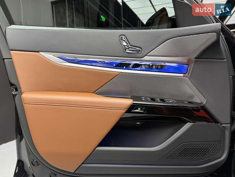 Седан BMW 7 Series 2023 в Киеве