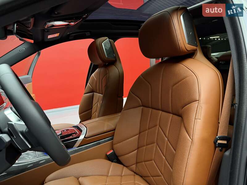 Седан BMW 7 Series 2023 в Киеве