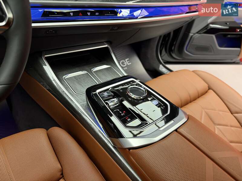 Седан BMW 7 Series 2023 в Киеве