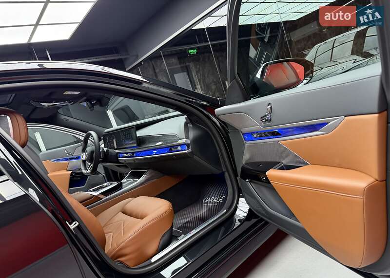 Седан BMW 7 Series 2023 в Киеве
