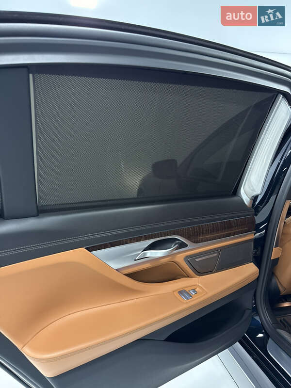 Седан BMW 7 Series 2019 в Одессе