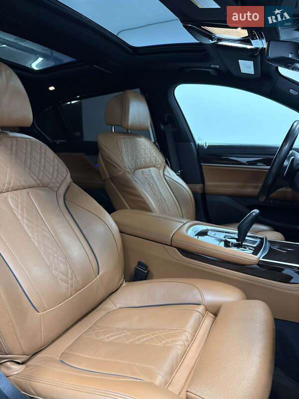 Седан BMW 7 Series 2019 в Одессе