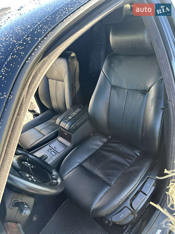 Седан BMW 7 Series 2000 в Черновцах